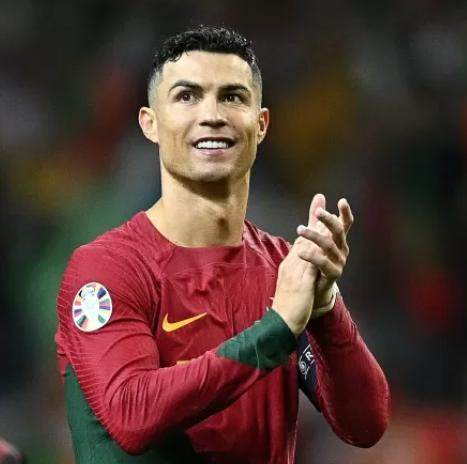 完美赛事-压克圣贝皇 C罗是最伟大欧洲球员 梅西是世界最佳